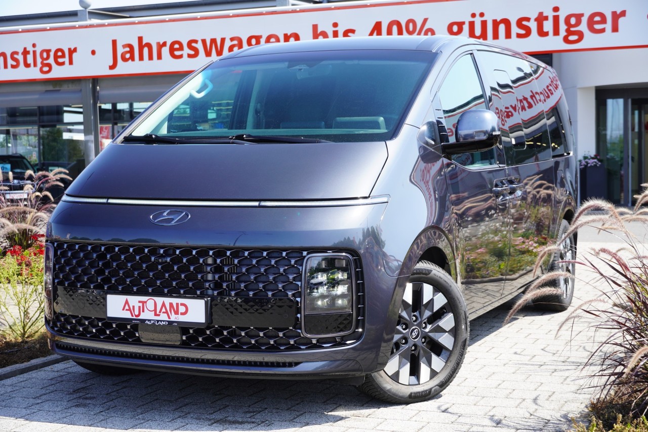 Hyundai Staria 2.2 CRDi Signature DCT 4WD