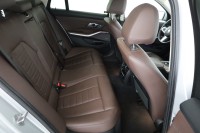 BMW 330 330e xDrive Touring Luxury