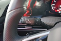 VW Golf VIII Variant R-Line eTSI