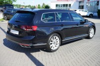 VW Passat Variant 1.5 TSI DSG R-Line