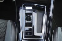 VW Golf VIII Variant 2.0 R-Line DSG