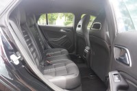 Mercedes-Benz CLA 180 AMG Line