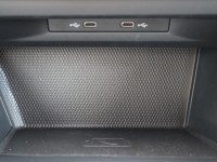 VW Golf VIII 1.5 eTSI R-Line DSG