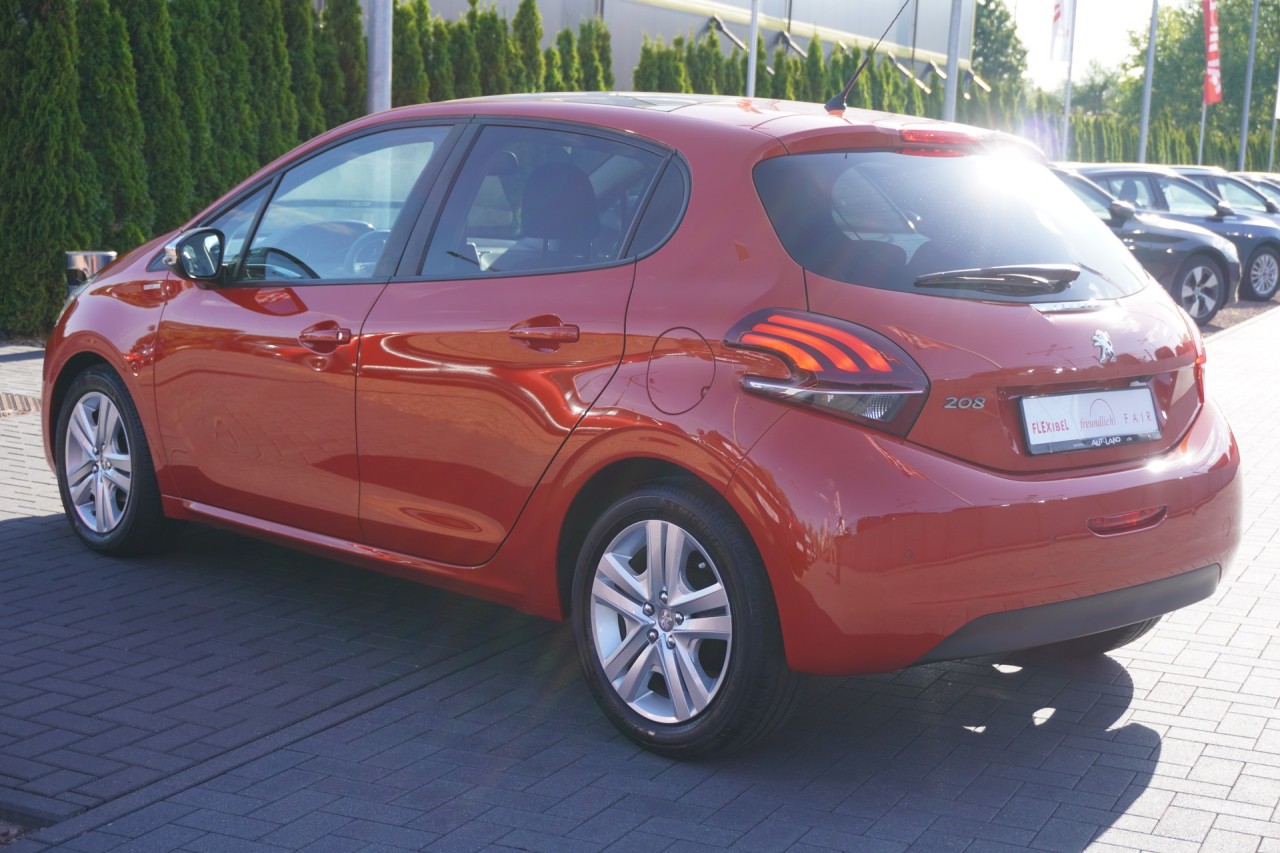 Peugeot 208 1.2 PT Style