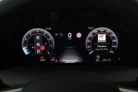 VW Golf VIII Variant 1.5 eTSI R-Line DSG