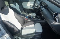 Mercedes-Benz A 200 A200 DCT AMG Line Multibeam MBUX Pano