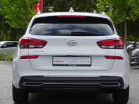 Hyundai i30 cw 1.5 T-GDI DCT Intro Edition M-Hybrid