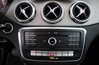 Mercedes-Benz GLA 180 Urban