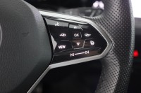 VW Golf VIII Variant 1.5 TSI R-Line