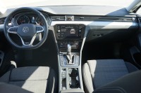 VW Passat Variant 1.5 TSI DSG R-Line