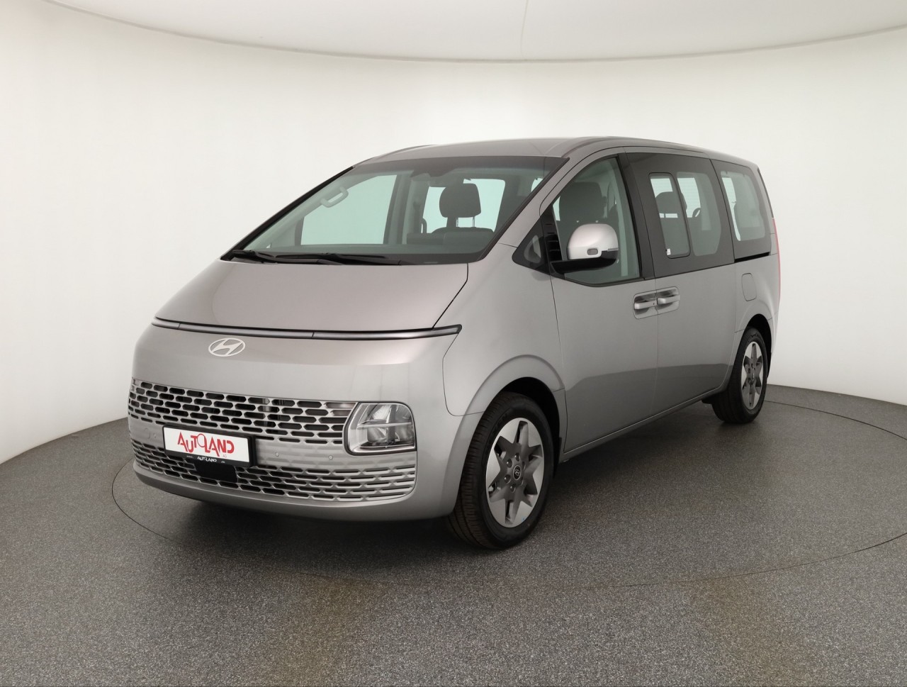 Hyundai Staria 1.6 T-GDI HEV Aut.