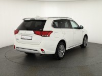 Mitsubishi Outlander 2.4 PHEV CVT 4WD