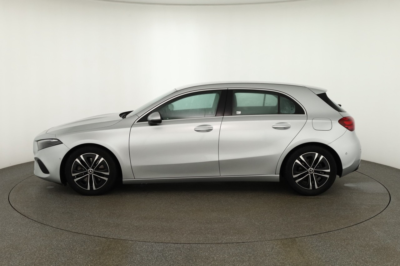 Mercedes-Benz A 220 A220d Progressive