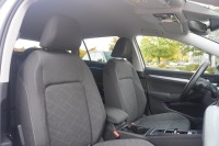 VW Golf VIII Variant eTSI DSG