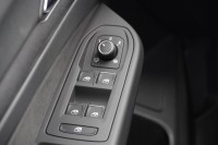 VW Golf VIII Variant 1.5 eTSI DSG R-Line