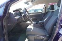 VW Golf VIII 1.0