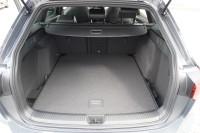 VW Golf VIII Variant 1.5 eTSI R-Line DSG