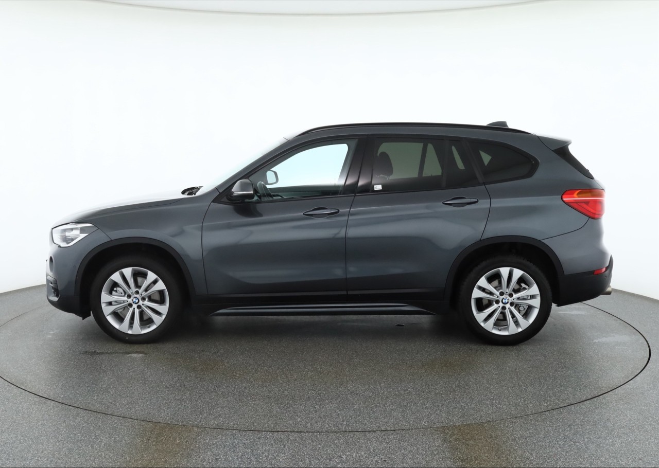 BMW X1 20i sdrive Sport Line