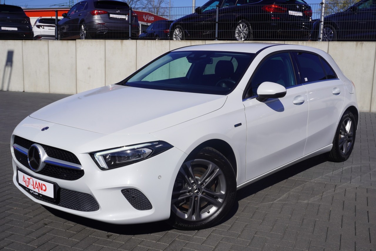 Mercedes-Benz A 250 A250 e Style 8G-DCT