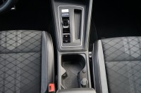 VW Golf VIII Variant 2.0 R-Line DSG