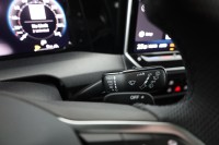 VW Golf VIII Variant 1.5 eTSI R-Line DSG