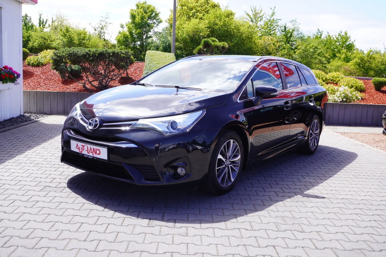 Toyota Avensis 1.6 D Kombi 4D