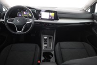 VW Golf VIII Variant 1.0 eTSI DSG Life