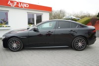 Jaguar XE 2.0 R-Dynamic S