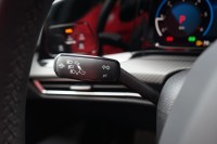 VW Golf Variant 2.0 TDI R-Line