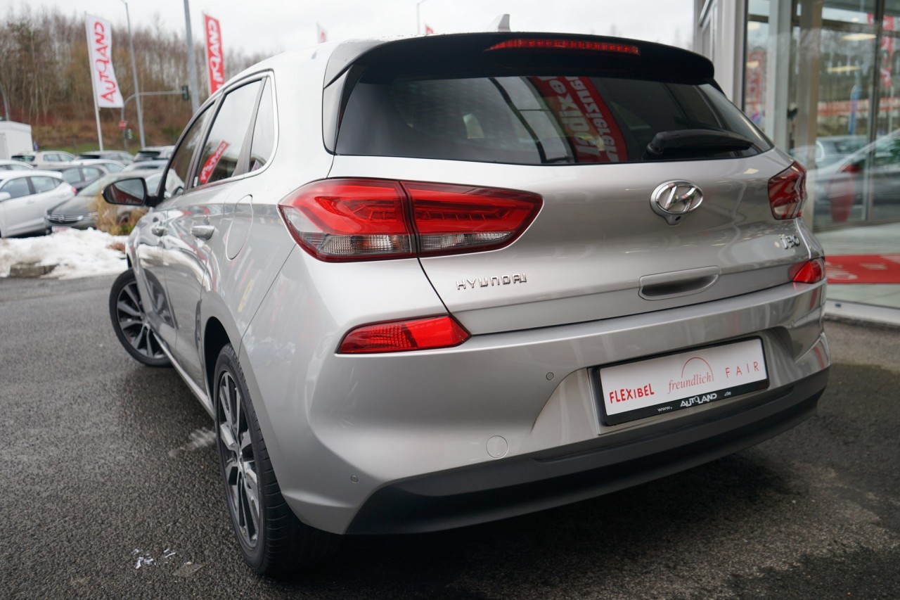 Hyundai i30 1.4 T-GDI Intro