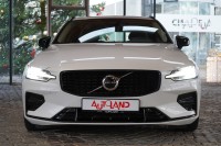 Volvo V60 Kombi 2.0 M-Hybrid Plus Dark