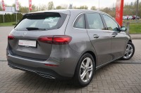 Mercedes-Benz B 220 B220 d AMG Line