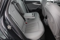 Audi A4 Avant 40 TFSI advanced
