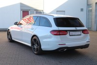 Mercedes-Benz E 300 E300d T AMG Line Night-Paket