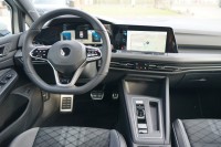 VW Golf VIII Variant R-Line eTSI