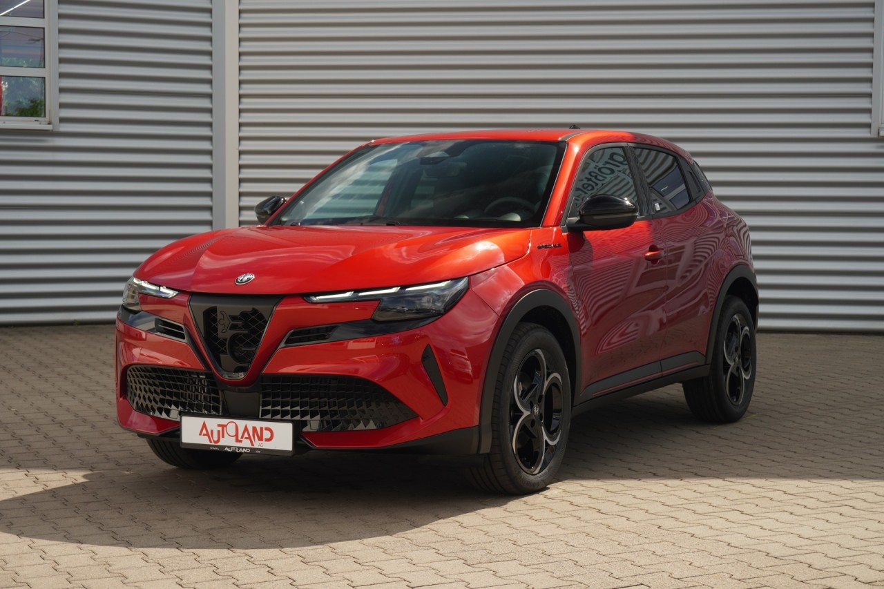 Alfa Romeo Junior Ibrida Speciale 1.2 VGT