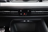 VW Golf VIII Variant 1.5 eTSI DSG