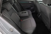 VW Golf VIII Variant 1.5 eTSI DSG Life