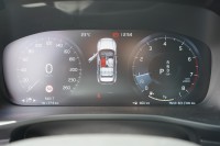 Volvo XC 40 T3 2WD Momentum Pro
