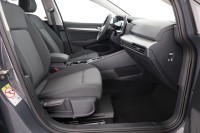 VW Golf VIII Variant 1.5eTSI DSG