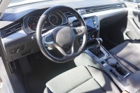 VW Passat Variant R-Line