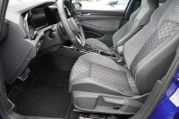 VW Golf VIII 1.5 eTSI R-Line