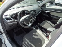 Lada Vesta SW Cross 1.6