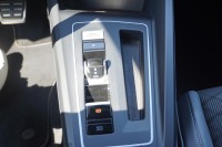 VW Golf VIII Variant 2.0 TDI R-Line