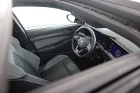 VW Golf VIII 1.5 TSI R-Line