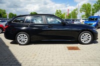 BMW 320 320iA Touring Advantage