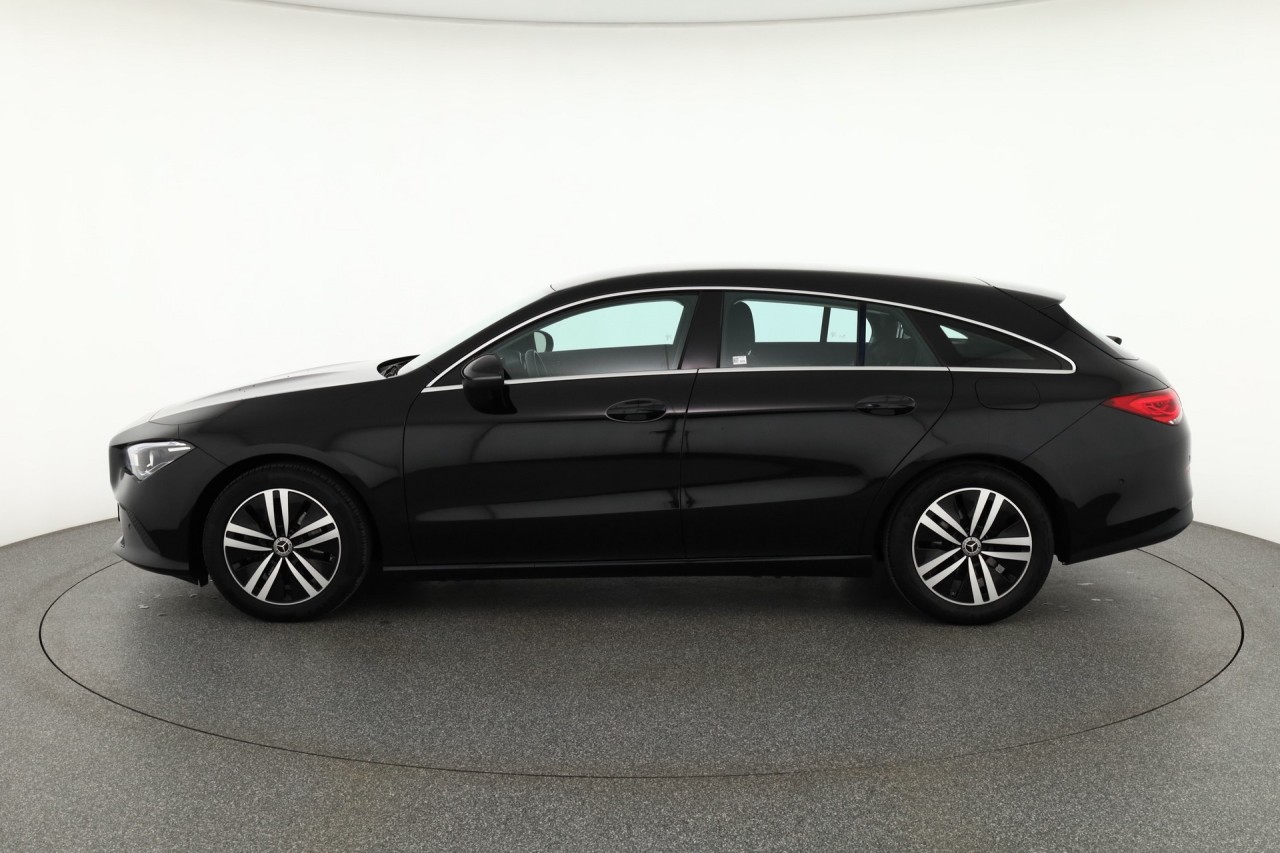 Mercedes-Benz CLA 180 d SB AT