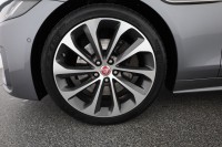 Jaguar XE D180 R-Dynamic HSE