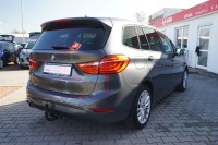 BMW 216 i Advantage