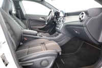 Mercedes-Benz GLA 180 7G-DCT Urban